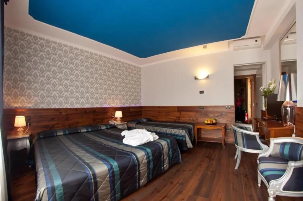 camera in hotel cles